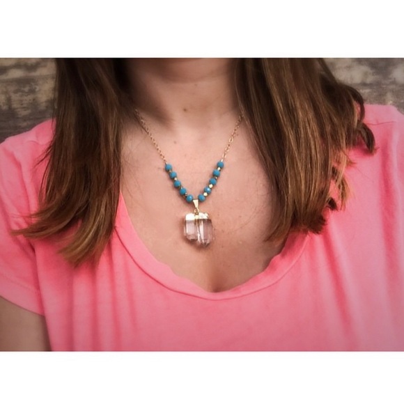 Crystal Pendant Teal and Gold necklace - Picture 3 of 7